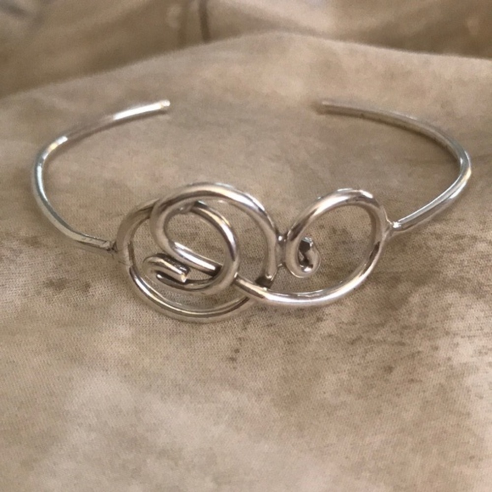 Silver cuff bracelet - Picture 2 of 3